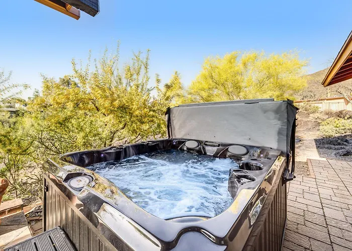 Surrey's Oasis * Cave Creek
